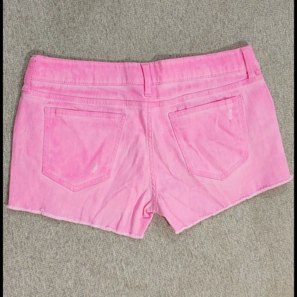 Women's Shorts - Picture 2 of 2